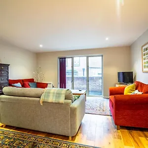 https://minster-bells-apartment.yorkshirehotels.net